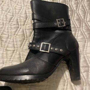 Black leather motorcycle riding boots side zipper 8.5